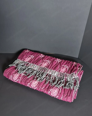 Rosenroter Schal Bild 4