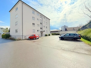 Gepflegte 5 Zimmerwohnung mit Garage Bild 4