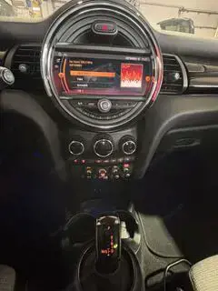 MINI Mini F55 Bild 6