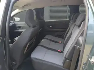 Dacia Jogger Extreme 5-S TCe 110 81 kW (110 PS), Schaltgetri... Bild 6