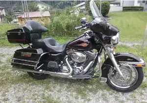 Harley Davidson -E-Glide-FLHTC Bild 3