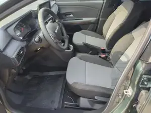 Dacia Jogger Extreme 5-S TCe 110 81 kW (110 PS), Schaltgetri... Bild 4