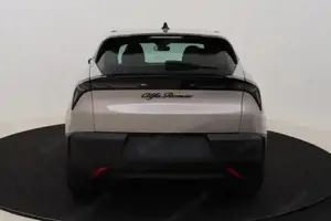 Alfa Romeo Junior 115 kW (156 PS), Automatik, Frontantrieb Bild 7