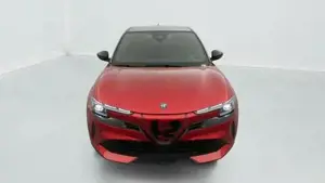 Alfa Romeo Junior 100 kW (136 PS), Automatik, Frontantrieb Bild 2