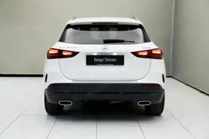 Mercedes-Benz GLA 200 Bild 11