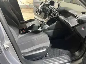 Peugeot 2008 Bild 17