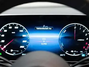 Mercedes-Benz GLC 300 de 4MATIC ACC SpurW Navi Sport S-Sitz Bild 4