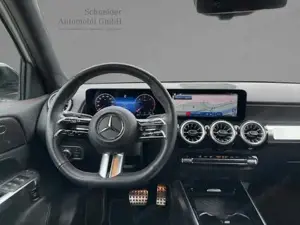 Mercedes-Benz GLB 200 Bild 8