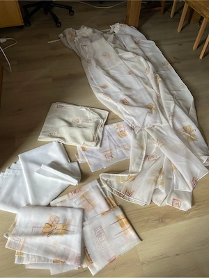 Gardinen und Gardinenstoffreste