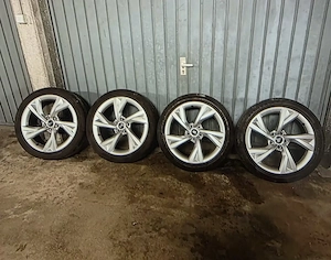 Audi A4 - 8 W Felgen 18 Zoll (Sommerreifen)