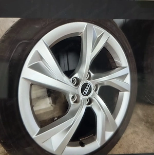 Audi A4 - 8 W Felgen 18 Zoll (Sommerreifen) Bild 2