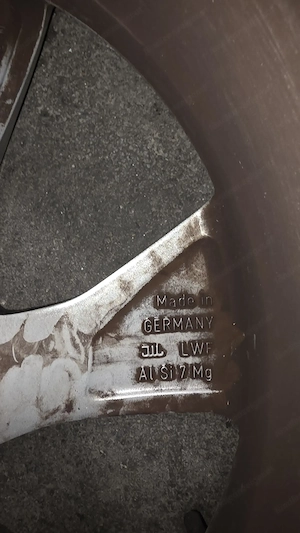 Audi A4 - 8 W Felgen 18 Zoll (Sommerreifen) Bild 9