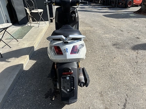 Peugeot Vivacity 50  Bild 5