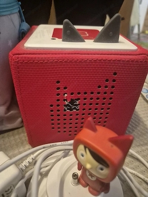 Tonie Box mit Zubehör Bild 2