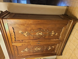 Antiker Schrank aus dem Bregenzerwald Bild 4