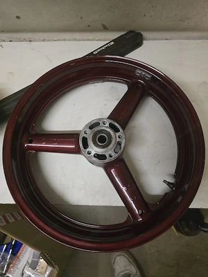 Suzuki Bandit S 1200 Felgen Bild 2