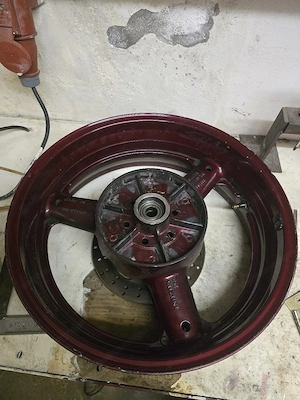 Suzuki Bandit S 1200 Felgen Bild 3