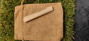 Bambus Anhänger "Lebe Liebe Lache" mit verschiedenen süßen Glückswürmchen Bild 2