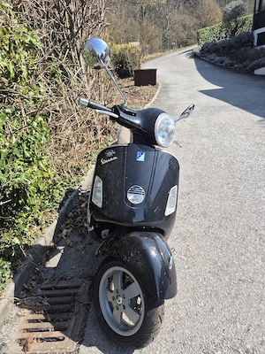 Vespa 125, 20 Jahre Bild 5