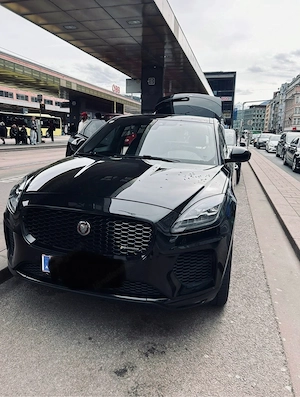 Jaguar E-Pace R-Dynamic SE, Allrad - Vollausstattung, Scheckheftgepflegt Bild 2