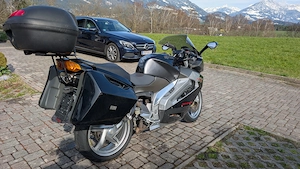 Aprilia RST 1000 Futura Bild 5