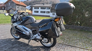 Aprilia RST 1000 Futura Bild 8