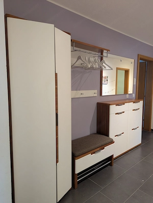 6-teilige Garderobe in Weiß und Nussbaum 2,85 m breit Bild 2