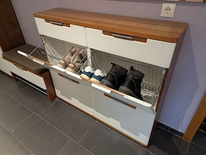 6-teilige Garderobe in Weiß und Nussbaum 2,85 m breit Bild 5