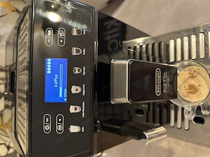 DeLonghi Eletta  Evo Cappuccino Latte  Kaffeevollautomat Schwarz Bild 3