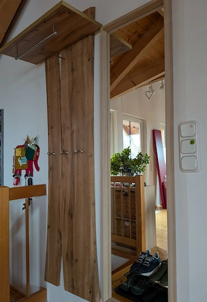 Garderobenpanel und Spiegel