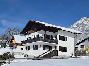 Ab 01.06.2026: Teilmöblierte 2-Zimmer Whg. in Ausserbraz mit schöner Terasse