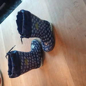 Gummistiefel mit Leuchtsohle Bild 3
