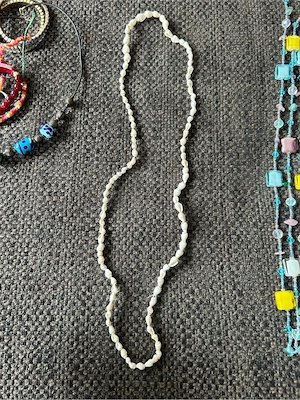 Modeschmuck: 1 Ring, 5 Armbänder, 8 Halsketten Bild 5