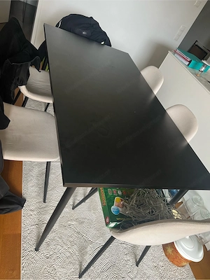 Esstisch mit Stühle