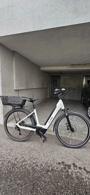 Cube E-Bike Supreme Tiefeneinsteiger Bild 2