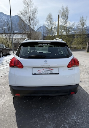 Peugeot 2008 1,2 VTi Active *Erstbesitz* Bild 5