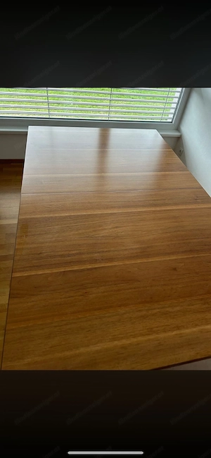 Ausziehbarer Holztisch Bild 2