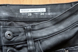 Glanzjeans von ESPRIT Bild 2