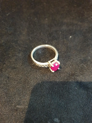 Klassischer Rubin-Ring mit 1,1ct aus 925 Silber Bild 3