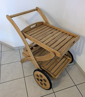 Servierwagen aus Holz Bild 2