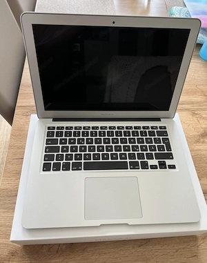 MacBook Air 13  (2017)   gepflegter Senior Bild 2