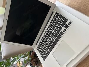 MacBook Air 13  (2017)   gepflegter Senior Bild 3