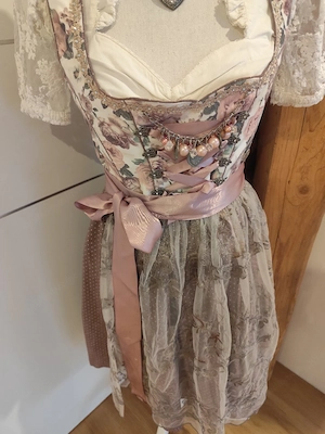 Wunderschönes Dirndl  Bild 3