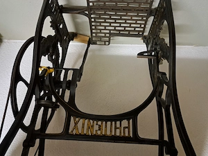 Alte Phönixnähmaschine Bild 5