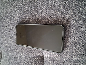 Samsung Galaxy a02s mit Hülle Bild 2