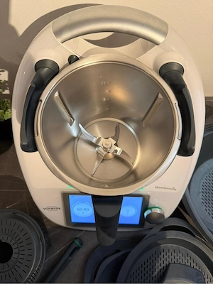 Thermomix Tm6 mit extra Mixer Bild 5