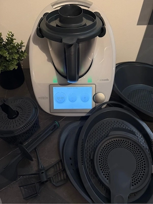 Thermomix Tm6 mit extra Mixer Bild 3