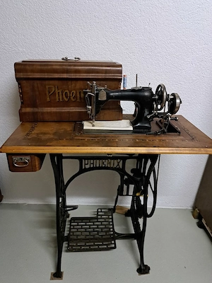 Alte Phönixnähmaschine