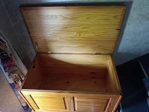 Holztruhe  Bild 2