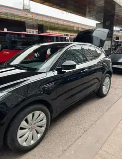 Jaguar E-Pace R-Dynamic SE, Allrad - Vollausstattung, Scheckheftgepflegt Bild 3